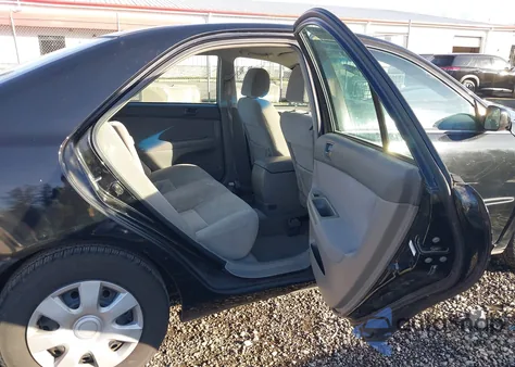 2004 Toyota Camry Le from USA, damaged, VIN 4T1BE32K54U348560